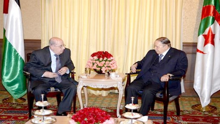 Bouteflika reçoit le président du Conseil national palestinien