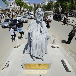 La statue d'Ibn Badis retirée à Constantine