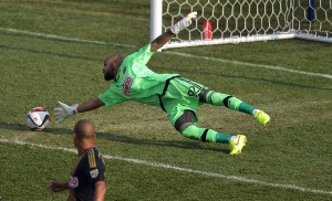 Mbolhi est victime de ses choix de clubs, estime Bougherara
