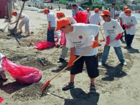 Lancement de la 11e édition des éboueurs de la mer sur les plages de 14 villes côtières