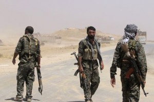 En Syrie, les Kurdes cherchent à isoler l'EI de la Turquie