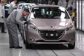 Bouchouareb : "Des discussions sont en cours pour l’installation d'une usine Peugeot en Algérie"