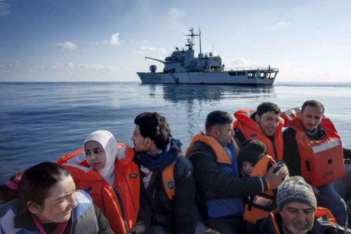 Faute d’aide, les réfugiés syriens quittent le Moyen-Orient pour l’Europe