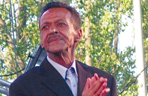 Le défunt chanteur et pionnier du raï, Belkacem Bouteldja inhumé à Oran