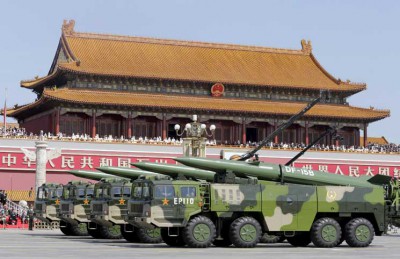 Chine: les nouveaux missiles 21D "tueurs de porte-avions" présentés à Pékin