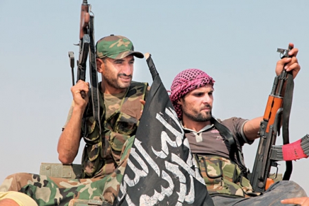 Seulement "quatre ou cinq" rebelles formés par les USA combattent en Syrie selon le Centcom