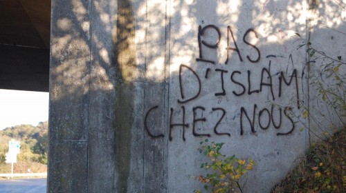 Le nombre d'actes islamophobes a triplé en France en 2015