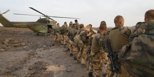 Des soldats français en Algérie, Libye et au Nigeria ? Non, erreur administrative dit Paris