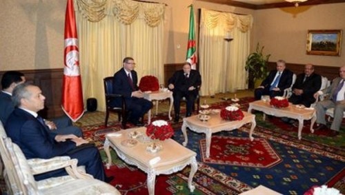 Le Président Bouteflika reçoit le Chef du gouvernement tunisien