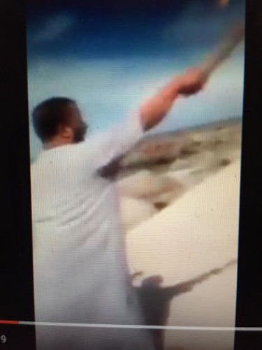 S'érigeant en gardien de la vertu, il traque les jeunes couples à Bordj el-Kiffan (Alger) -vidéo-