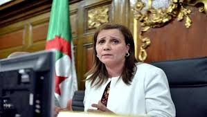 Le budget de la solidarité nationale baissera de près de 10% en 2016