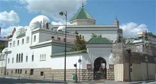 Annulation du rassemblement devant la Mosquée de Paris