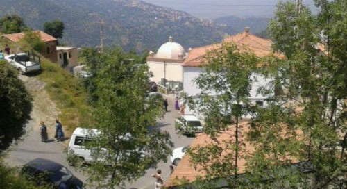 Des travaux d'urgence entamés au village natal de Hocine Ait Ahmed