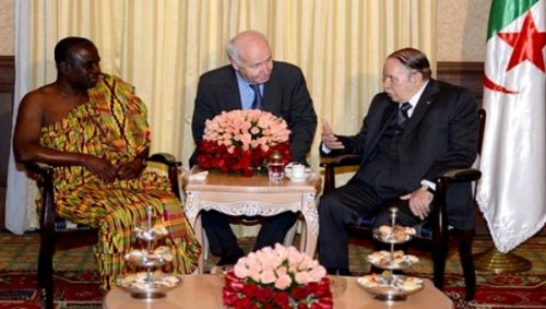 Bouteflika reçoit le nouvel ambassadeur du Ghana en Algérie