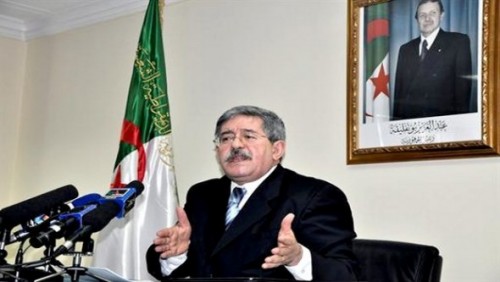 Révision de la Constitution : Ouyahia face à la presse mardi