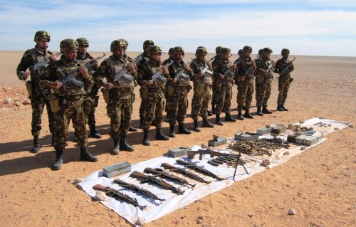 L'armée saisit des armes et de munitions à Adrar