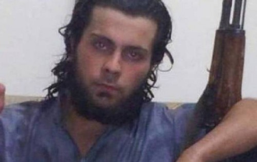 Syrie : Un terroriste exécute sa mère qui l'implorait de quitter Daech