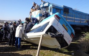 Un train percute un bus à Mascara : 4 morts et 11 blessés (Actualisé)