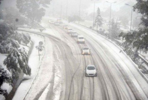 Réouverture des routes coupées à cause des neiges