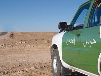 Un contrebandier tunisien blessé aux frontières algériennes