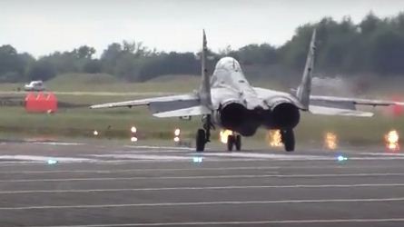 50 chasseurs russes MiG-29M/M2 vont être livrés à un pays du Maghreb (Vidéo)