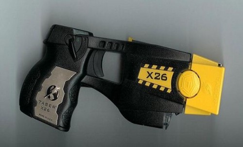 Saisie de 26 Taser à Alger et Tizi Ouzou