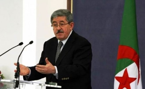 Ouyahia charge l’opposition et met en garde