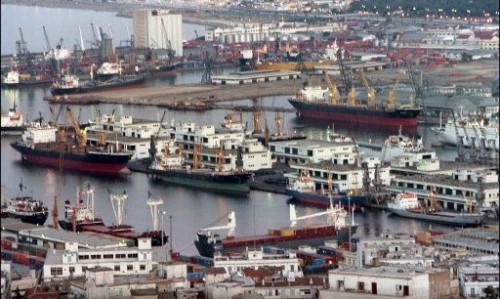 Les longs stationnements des navires étrangers coûtent à l'Algérie 4 milliards de dollars
