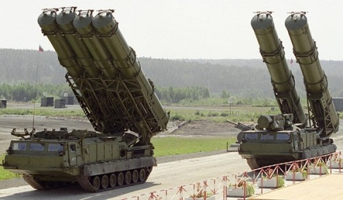Les systèmes antiaériens russes S-300 livrés à l’Iran
