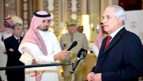 Le président Bouteflika réaffirme au Souverain saoudien la position de l'Algérie de non ingérence dans les affaires internes