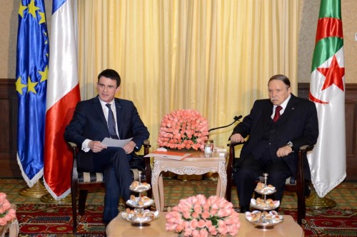Le président Bouteflika reçoit le Premier ministre français
