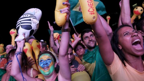Brésil: les députés votent en faveur de la destitution de Dilma Rousseff