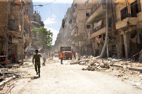 Syrie: bombardements terroristes incessants sur Alep, l’armée riposte