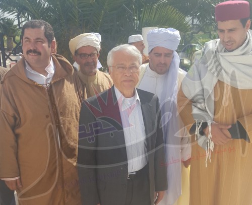 Chakib Khelil accueilli dans une Zaouia à Mascara (Vidéo)