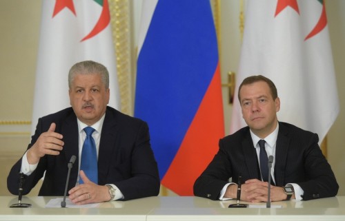 Sellal : "Les recettes de l'Etat ont chuté de 50% suite à la baisse du prix du pétrole"