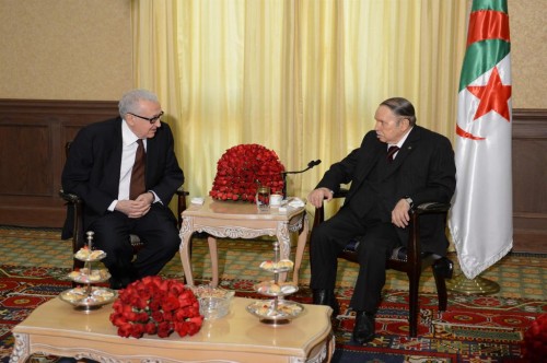 Le président Bouteflika reçoit le diplomate algérien Lakhdar Brahimi
