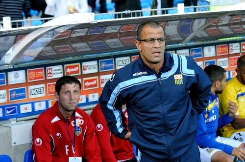 Football : Abdelkader Ferhaoui "souhaite" entraîner en Algérie