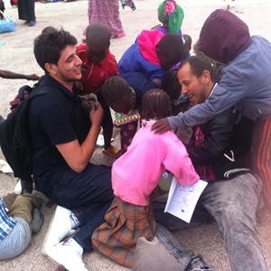 Algérie : Des jeunes organisent une "école des réfugiés"