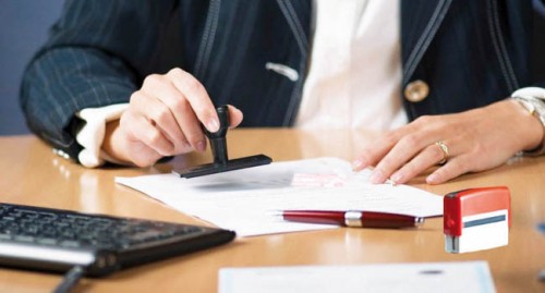 Les erreurs des registres de l'état civil peuvent être rectifiées au niveau des ambassades et consulats