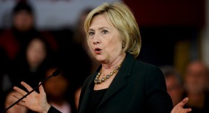 Clinton éclaboussée par un scandale impliquant la CIA et des islamistes français