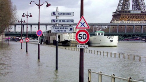A Paris, crue spectaculaire de la Seine