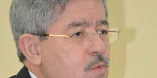 Ouyahia invite les étudiants à apprécier les bienfaits de l’indépendance et ne pas écouter les sirènes du nihilisme