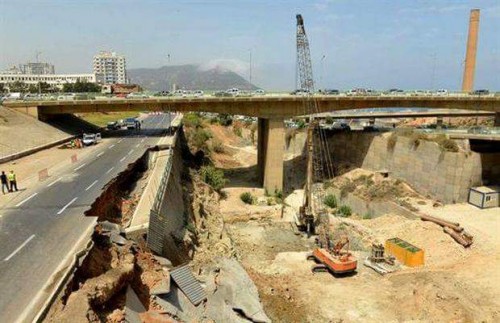 L'affaissement de la bretelle du pont Zabana : en cause l'urbanisme féroce de la frange marine Est d'Oran