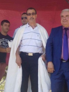 Tizi Ouzou : Lounis Ait Menguellet invité d'honneur de la fête du burnous
