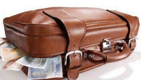 Algérie : 140 millions d’euros transférés illicitement à l'étranger en 2015
