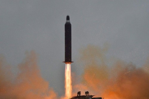 Pyongyang suscite l'ire de Tokyo avec un nouveau tir de missile