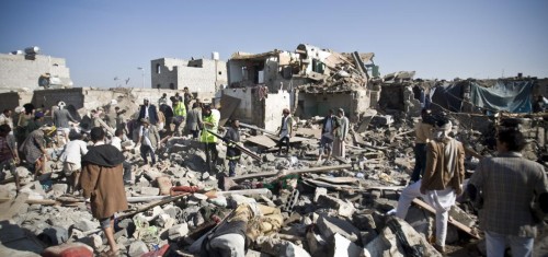 Un tiers des frappes saoudiennes au Yémen ont visé des cibles civiles, selon un rapport britannique