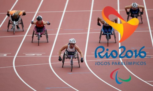 la délégation paralympique de retour au pays avec 16 médailles