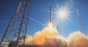 Inquiétudes en Israël après la destruction d'un satellite aux Etats-Unis (Vidéo)