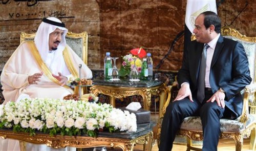 Ryad punit Le Caire en suspendant ses livraisons de pétrole à l’Egypte